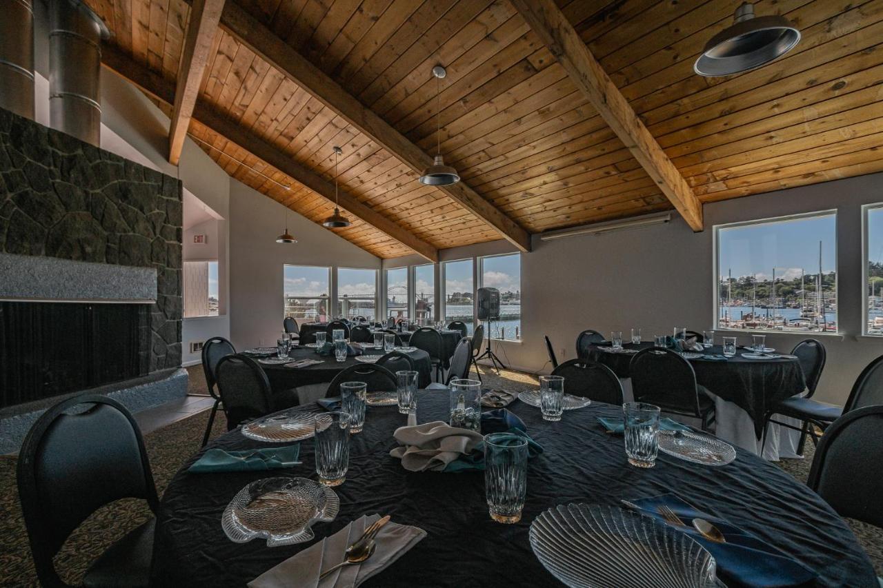 Embarcadero Resort Tour de Tour de Newport Extérieur photo