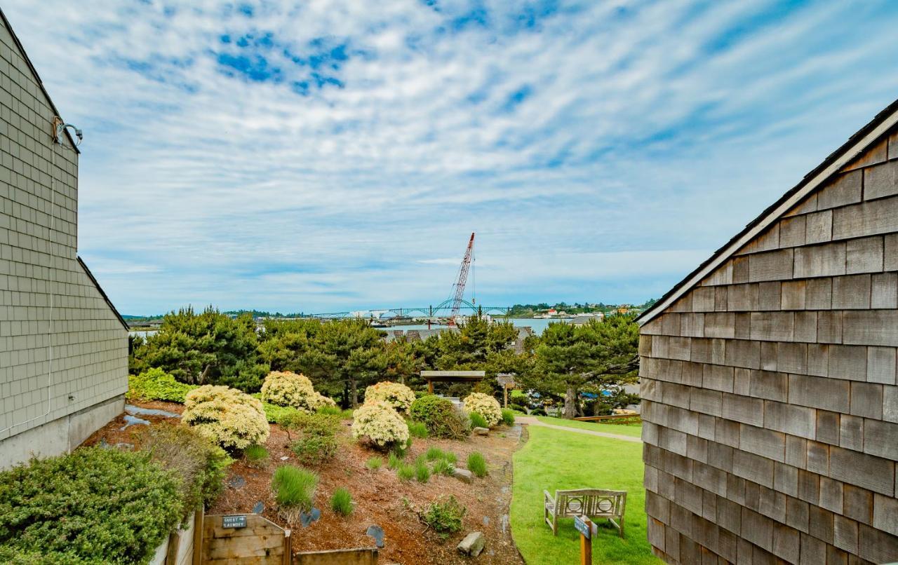 Embarcadero Resort Tour de Tour de Newport Extérieur photo